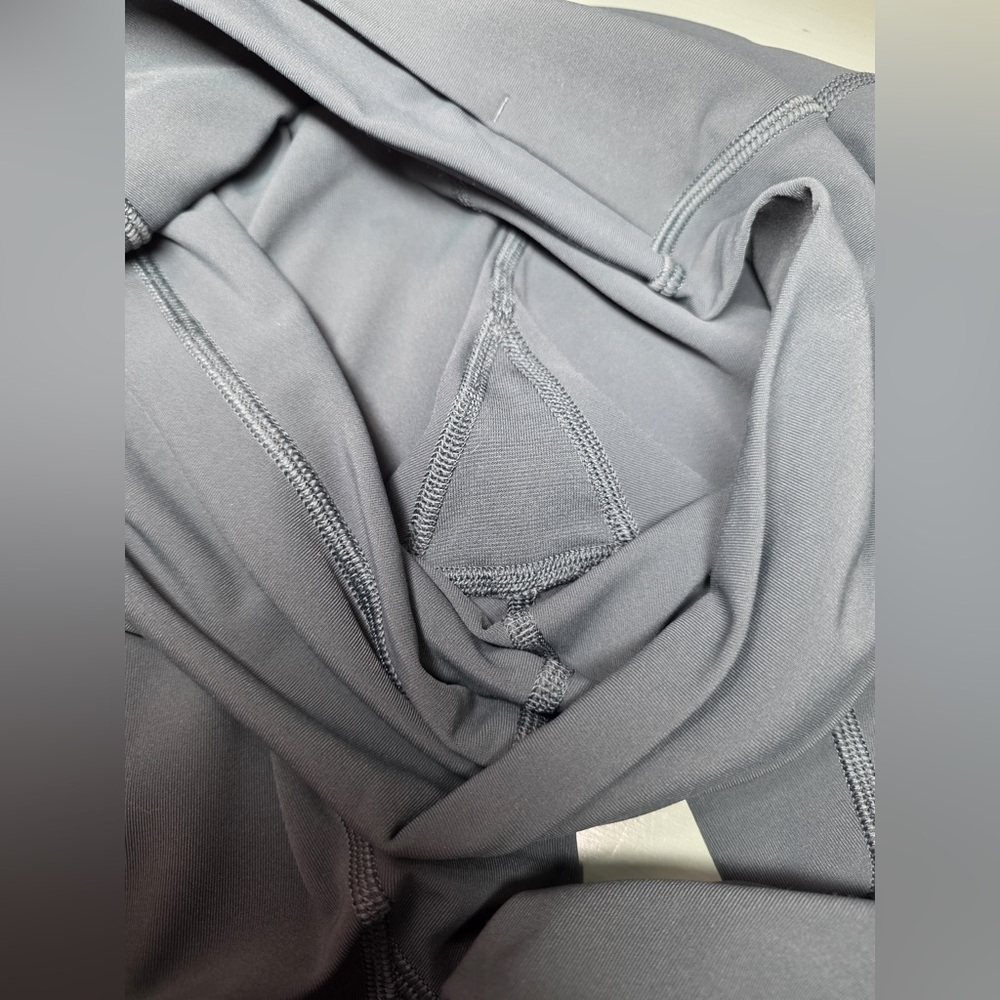 Lululemon•Play Off The Pleats Tight *25"•Cinch Side HR•Teal Shadow•LIKE NEW•4 - Picture 11 of 15